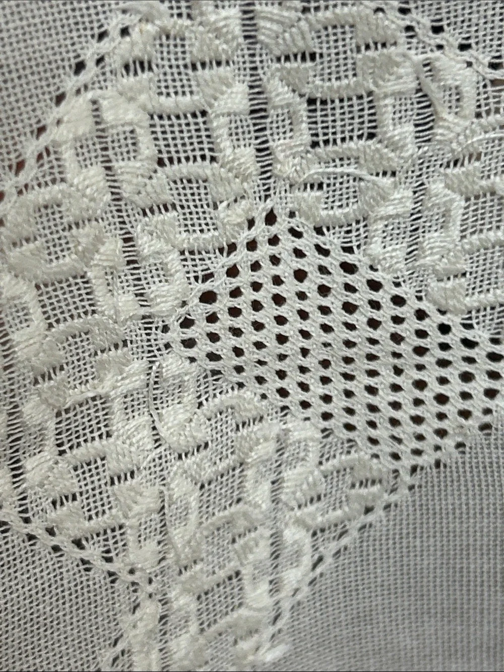 Vintage Linen Hardanger Embroidered Norwegian Runner with 5 Matching Placemat